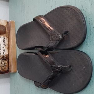 VIONIC SANDALS SZ 11 WOS